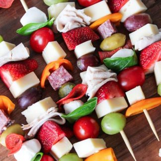 Fruit, turkey + cheese Skewers (12)