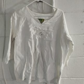 White Embroidered 3/4 Sleeve Top Palm Grove XL